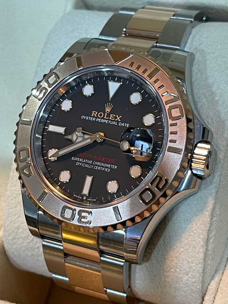 
            
                Load image into Gallery viewer, Rolex Yacht-Master 40 - 126621
            
        